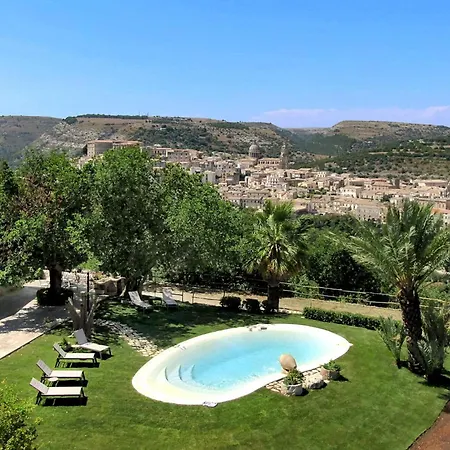 Gorgeous Home In Ragusa 펜션 *